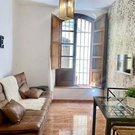 Lyrioshomes La Merced Centro * Malaga