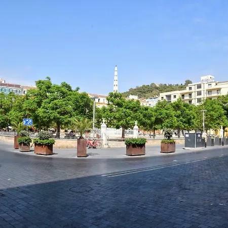 Lyrioshomes La Merced Centro Malaga