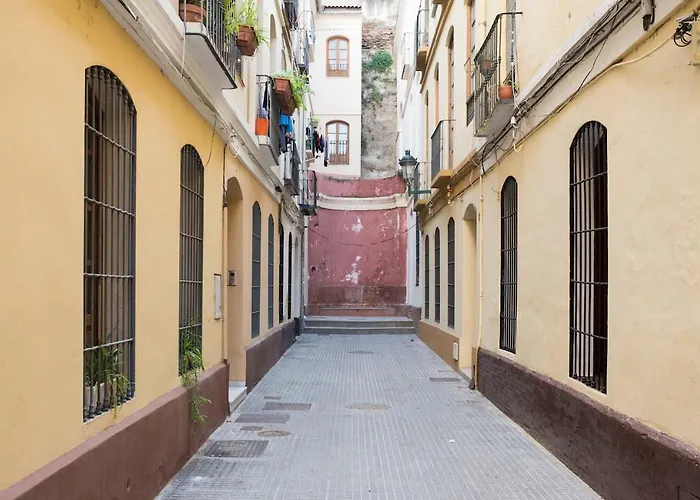 Lyrioshomes La Merced Centro * Málaga