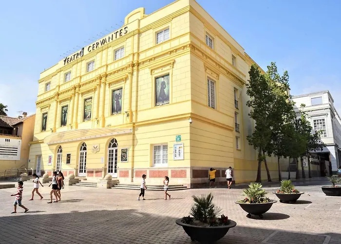 Lyrioshomes La Merced Centro Málaga