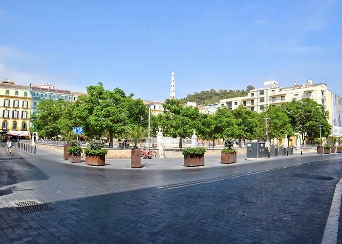 Lyrioshomes La Merced Centro Málaga