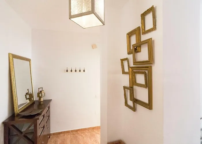 Lyrioshomes La Merced Centro Málaga
